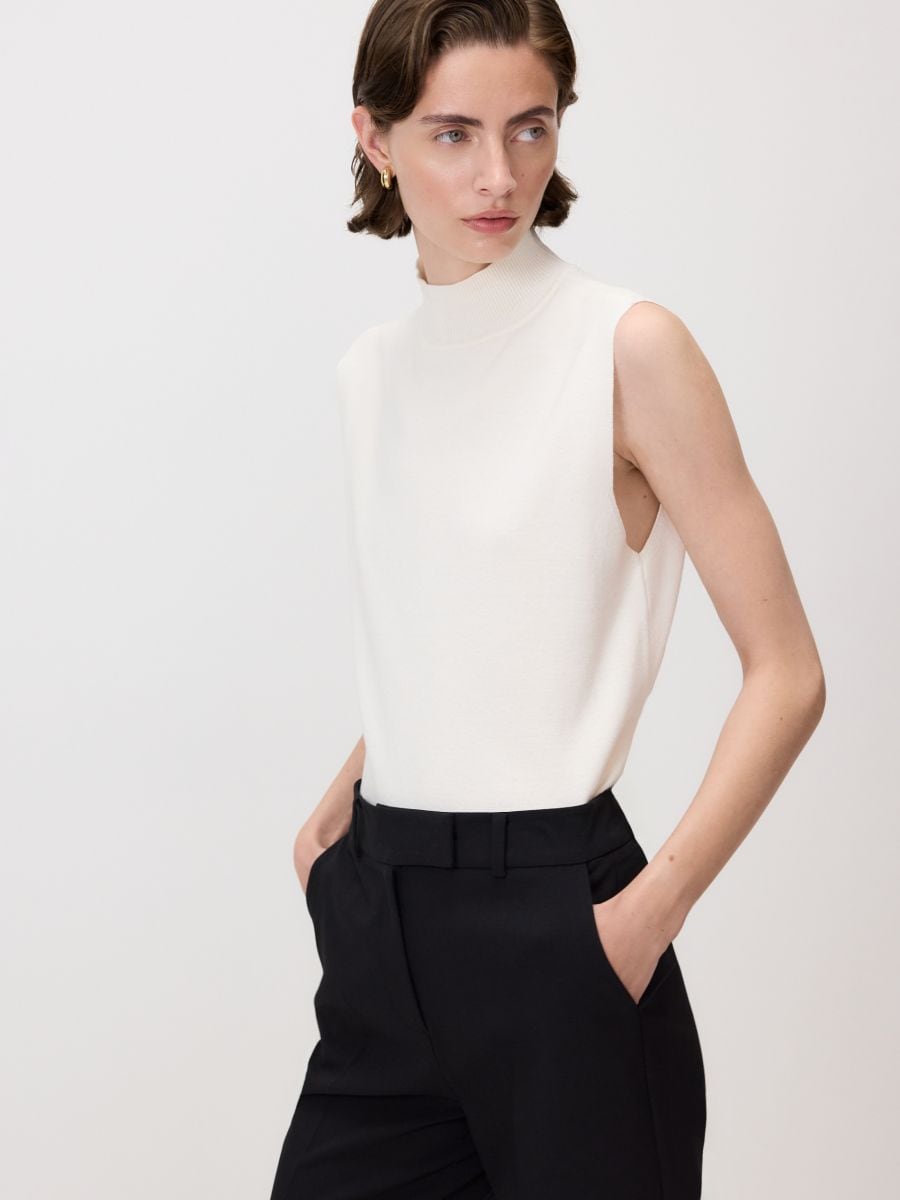 Spodnie flare z kantem Kolor czarny - RESERVED - 295FT-99X