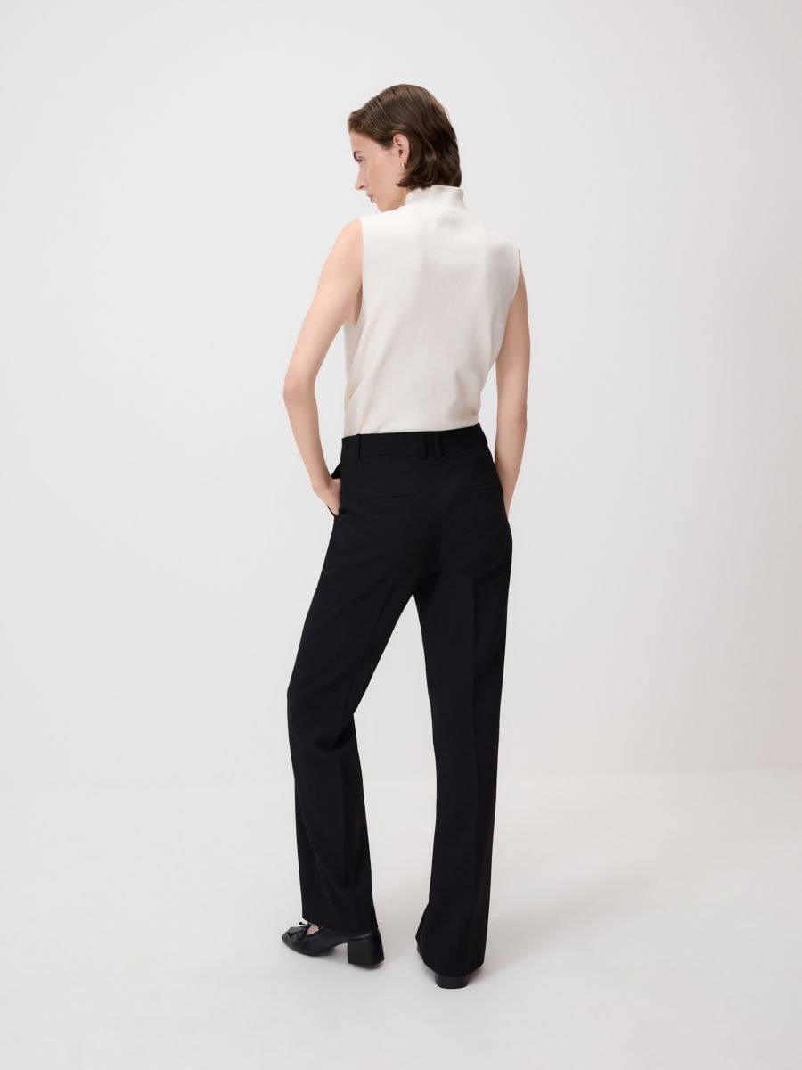 Spodnie flare z kantem Kolor czarny - RESERVED - 295FT-99X