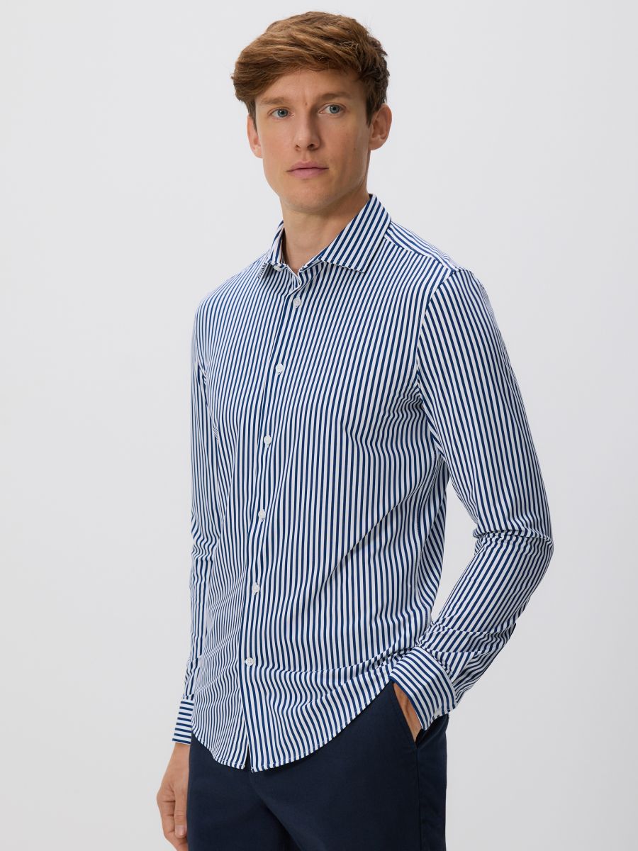 Hemd im Slim-Fit - marineblau  - RESERVED