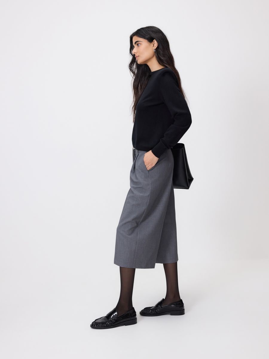 Bermuda-Shorts mit Gürtel - mittelgrau - RESERVED