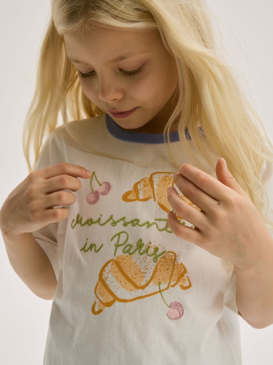 T-shirt med applikation - hyacint - RESERVED