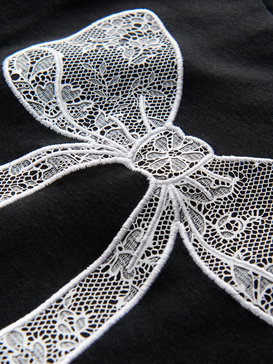 T-shirt with with bow detail - black - RESERVED - 2