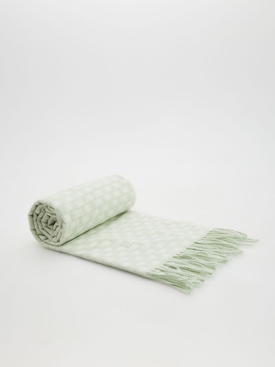 Blanket with fringes - light green - RESERVED