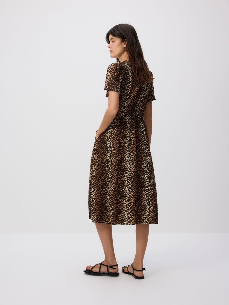 Robe midi imprimée en viscose - marron - RESERVED - 3