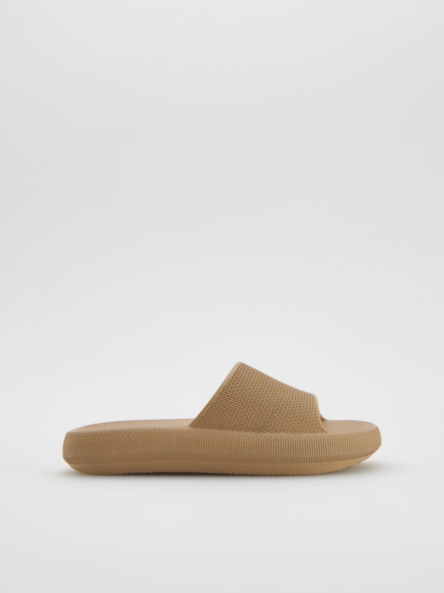 Foam sliders - beige - RESERVED