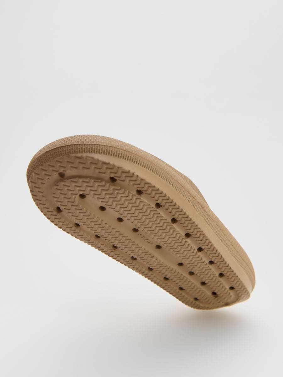Foam sliders - beige - RESERVED - 4