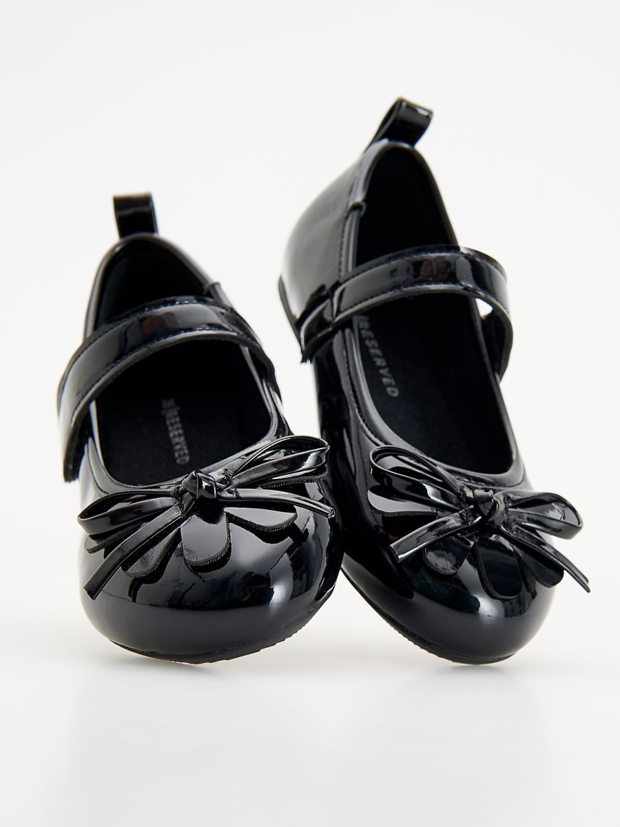 GIRLS` BALLERINAS - must - RESERVED