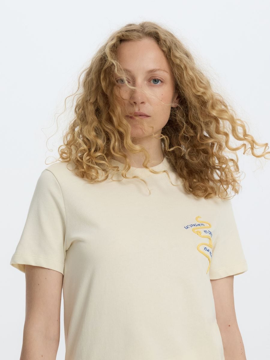 Printed T-shirt with embroidery - light yellow - RESERVED