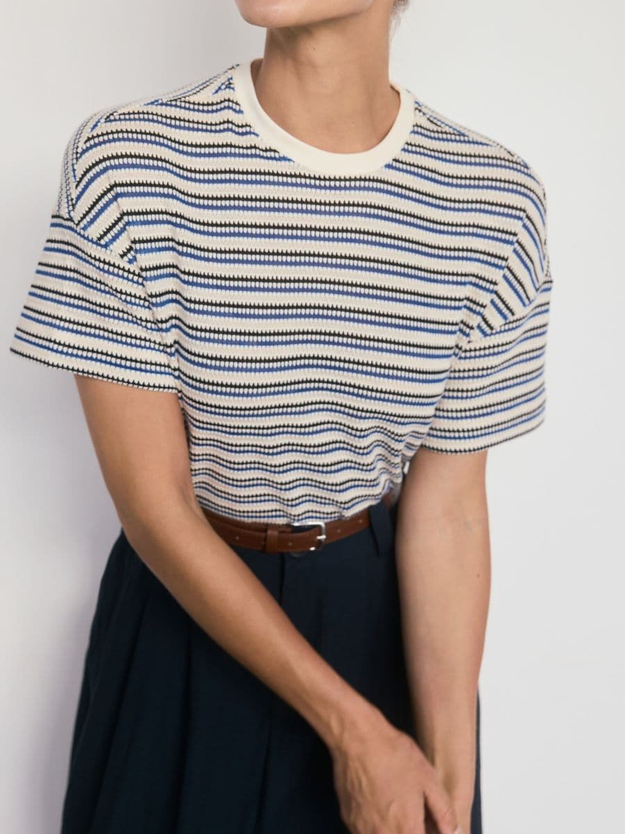 Strukturiertes T-Shirt mit Baumwolle - bunt - RESERVED