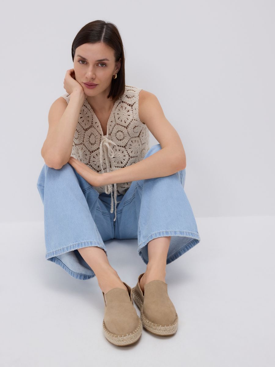 Espadrilles aus Wildleder - beige - RESERVED