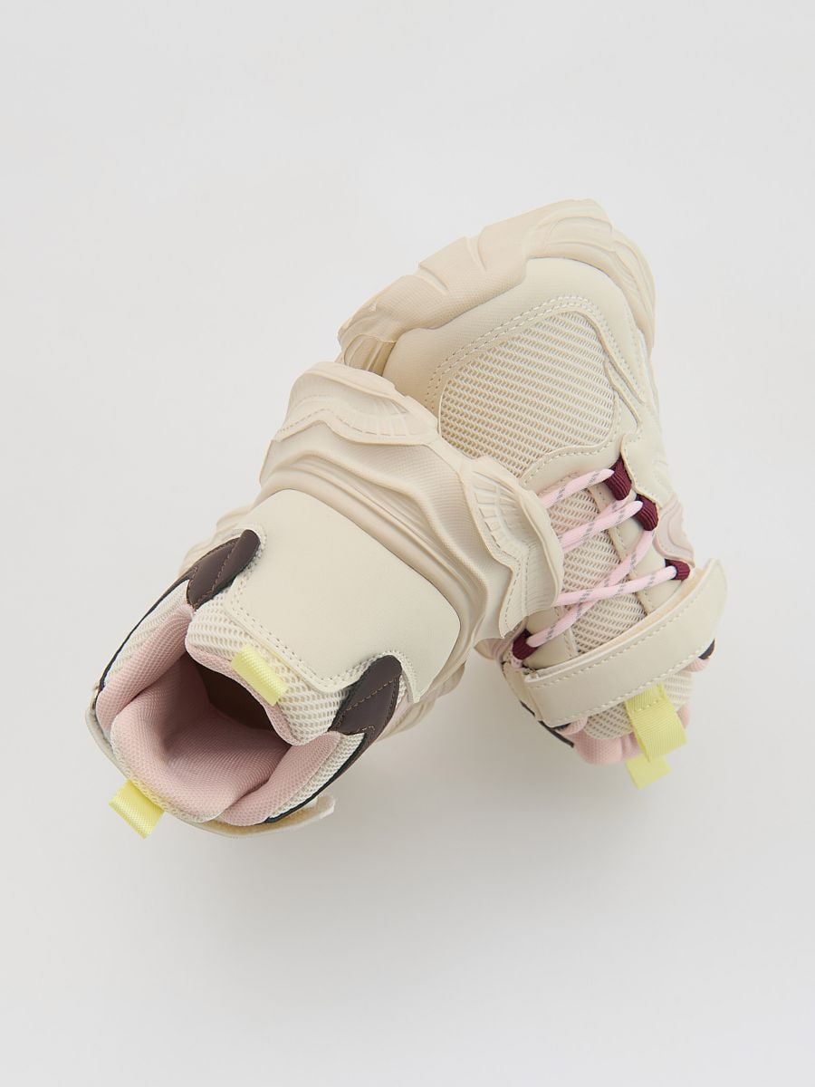 Buty sportowe Kolor kremowy - RESERVED - 369GG-02X