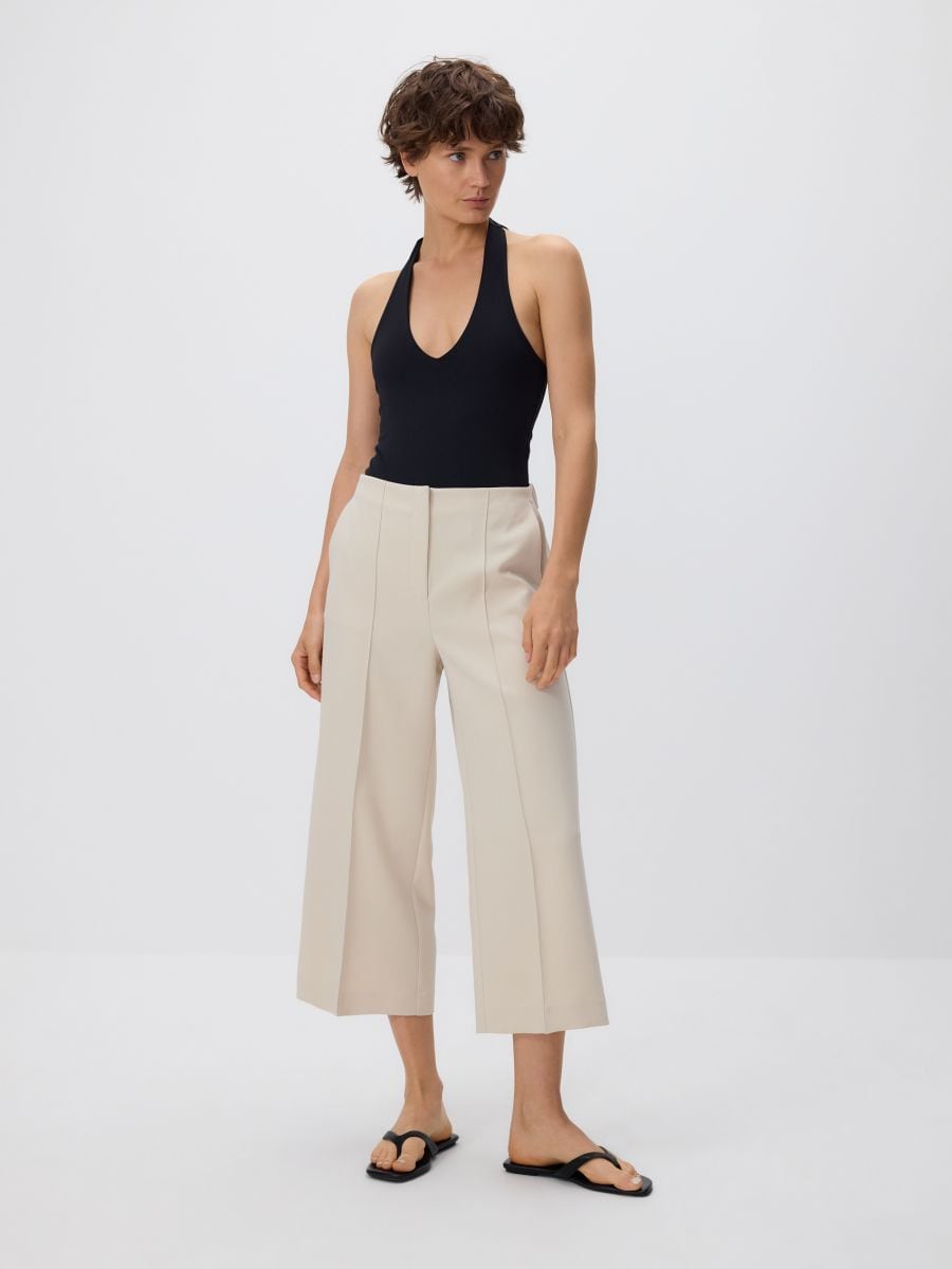 Culotte met persvouwen - beige - RESERVED