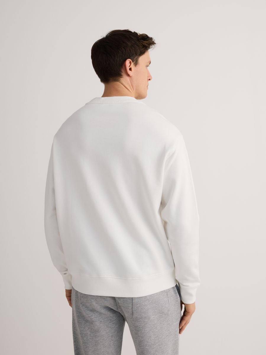 Φούτερ oversize με τύπωμα - ΚΡΕΜ - RESERVED - 6