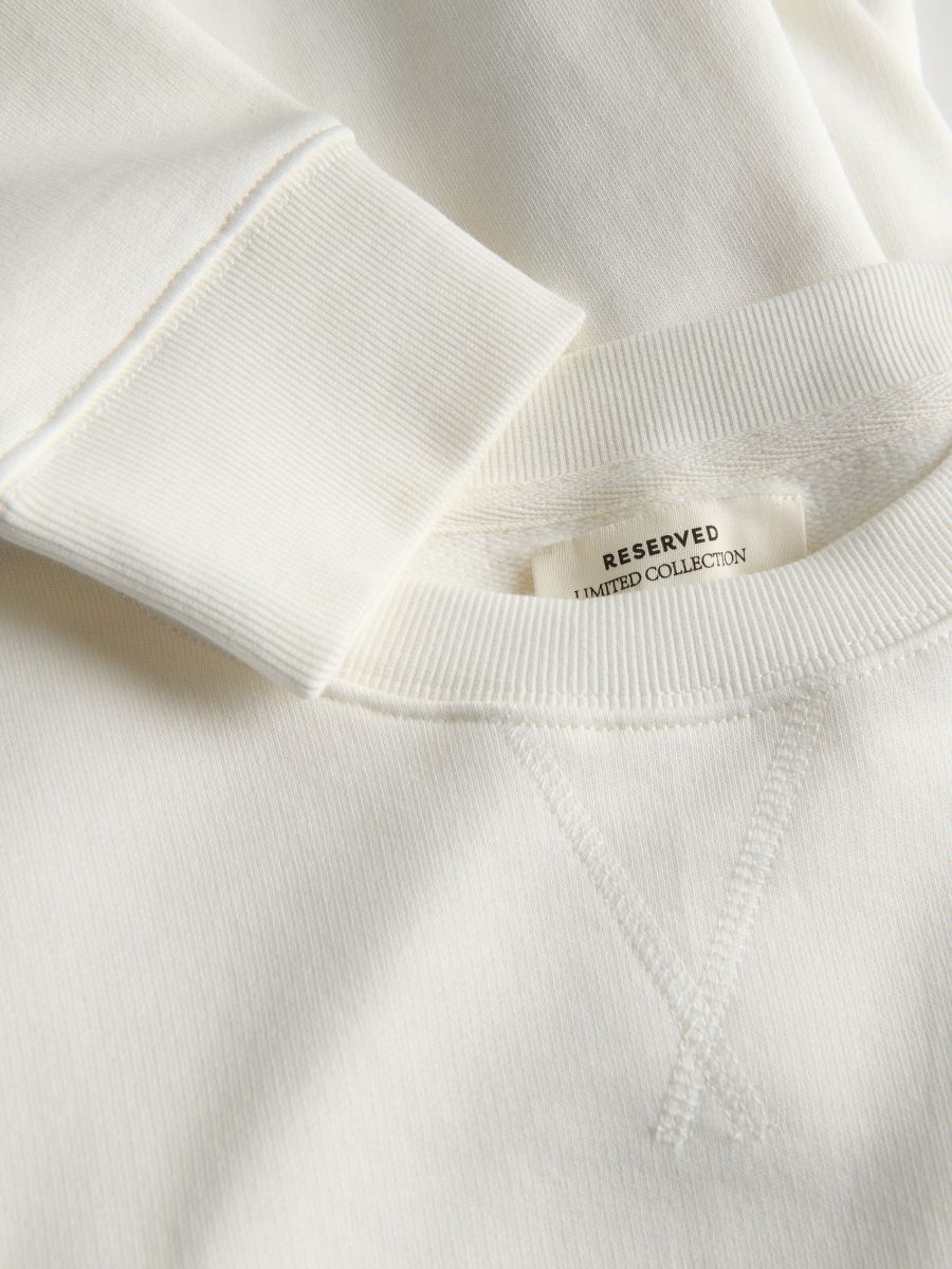 Φούτερ oversize με τύπωμα - ΚΡΕΜ - RESERVED - 2