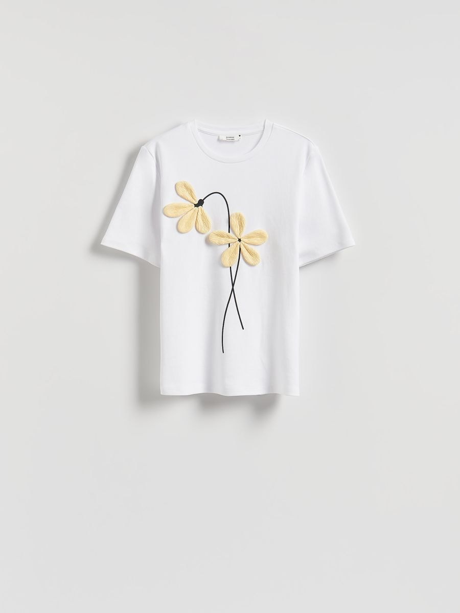 T-shirt with flower appliqué Color cream - RESERVED - 376GU-01X