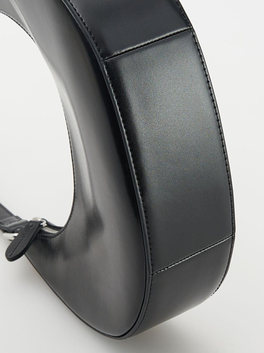 Schultertasche aus Leder - schwarz - RESERVED - 5