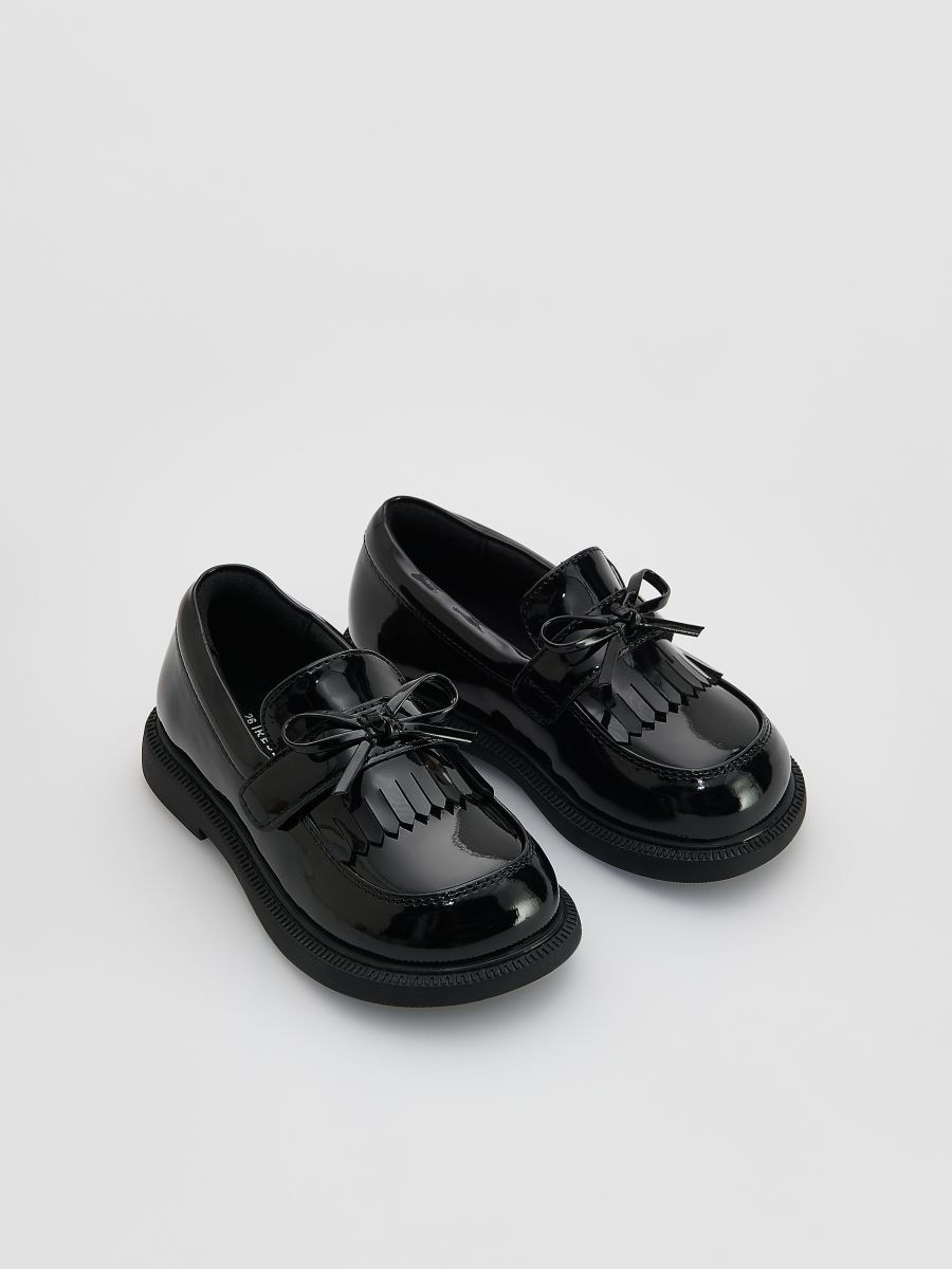 Lackierte Loafer - schwarz - RESERVED