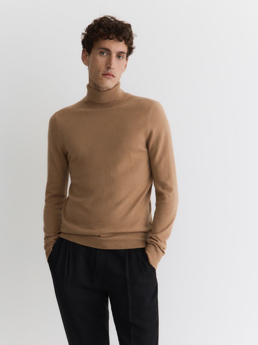 Merino wool turtleneck - beige - RESERVED