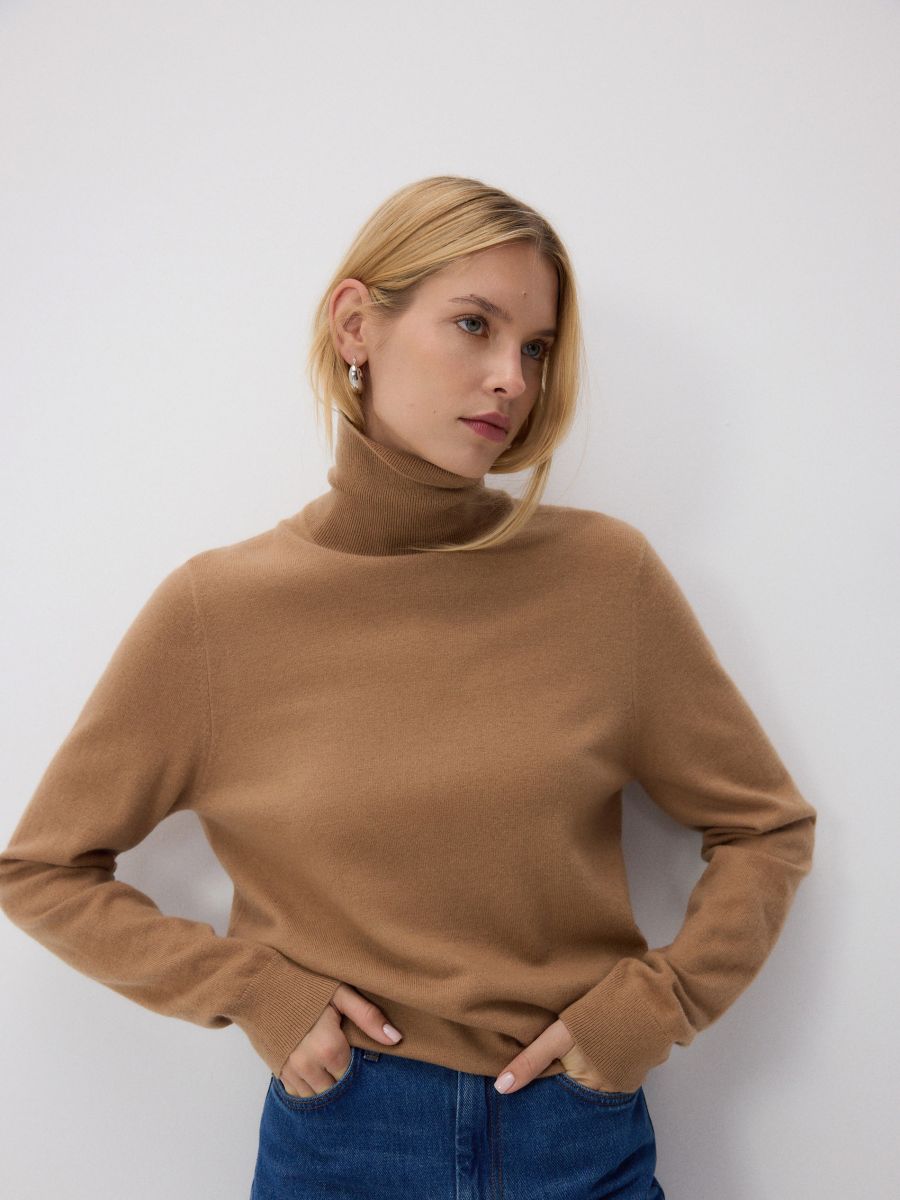 Merino wool turtleneck - beige - RESERVED