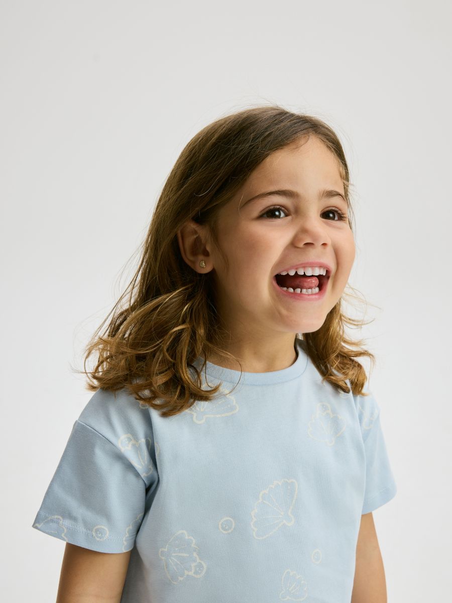 T-shirt with an asymmetrical bottom - pale blue - RESERVED - 3