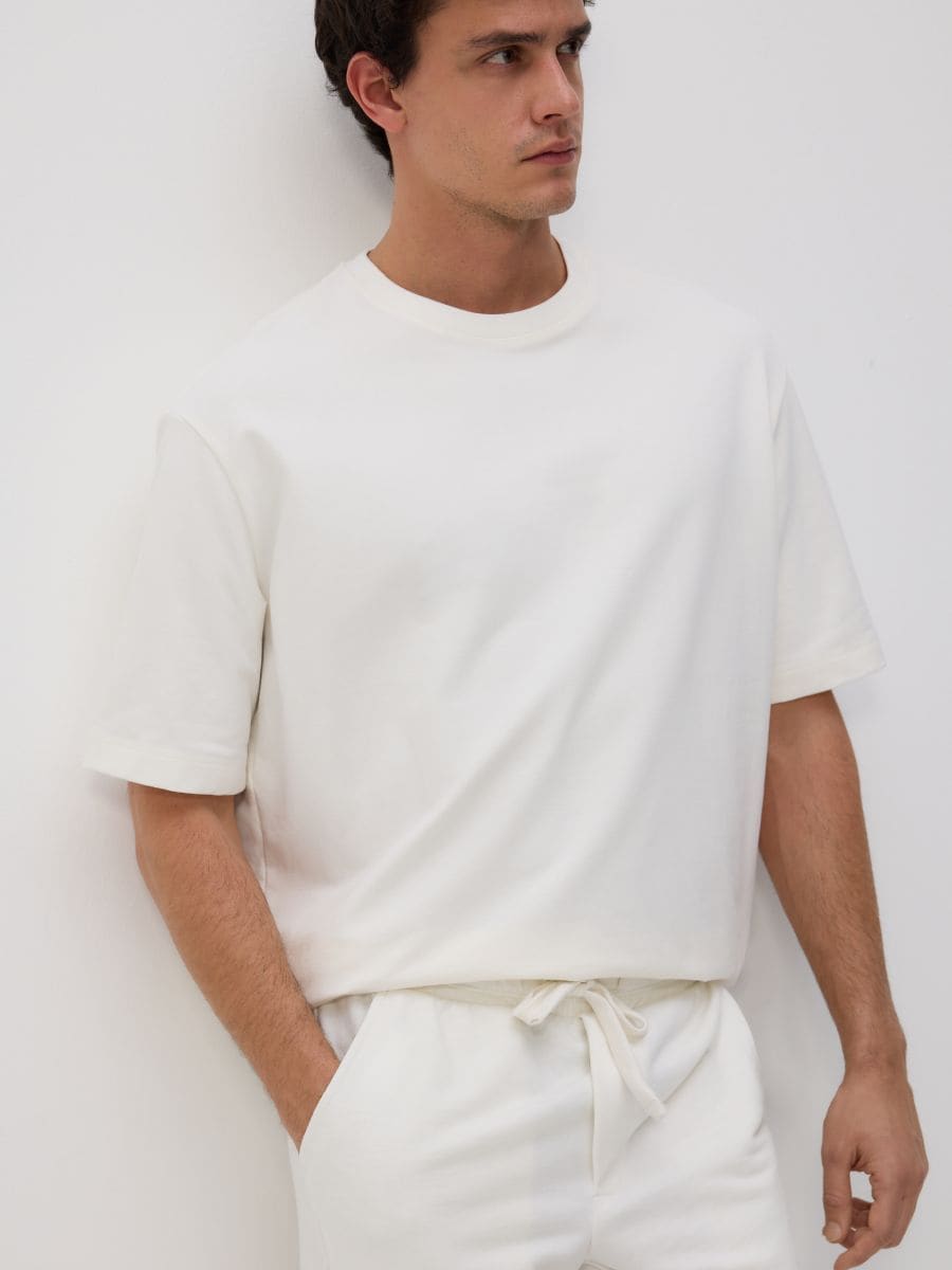 Regular fit sweat shorts - cream - RESERVED - 4
