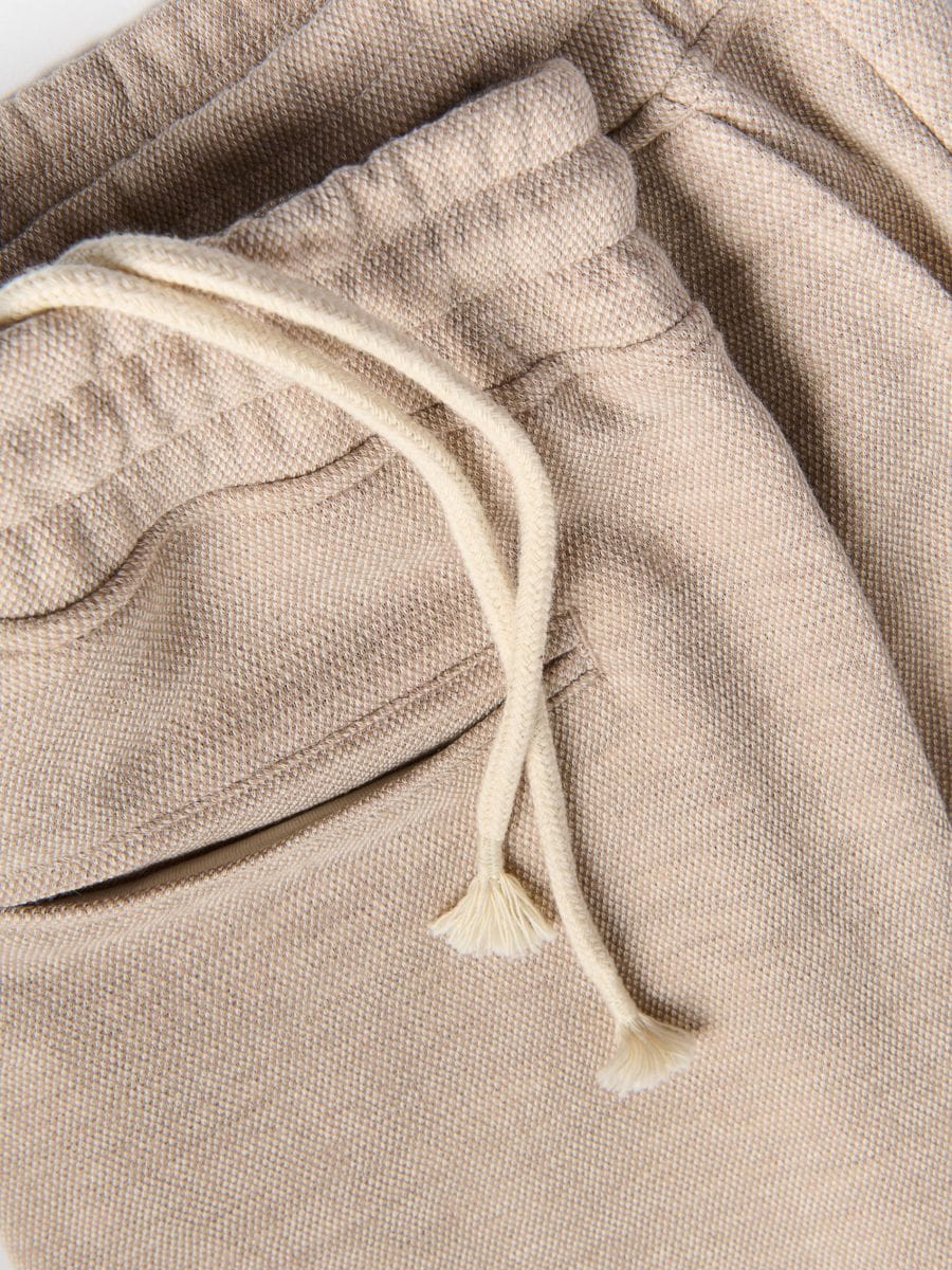 Strukturirane kratke hlače regular - beige - RESERVED - 6