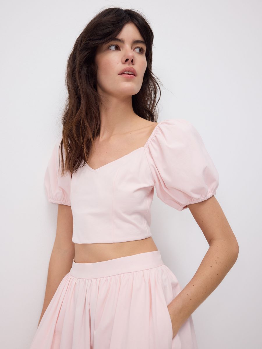Blusa corta con maniche a palloncino - rosa pastello - RESERVED