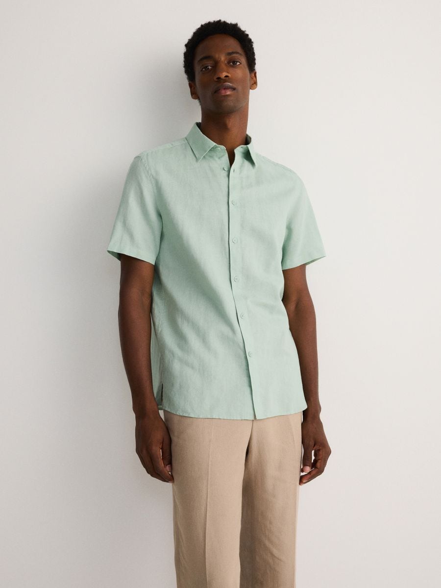 Košile regular fit s příměsí lnu - bledá zelená - RESERVED