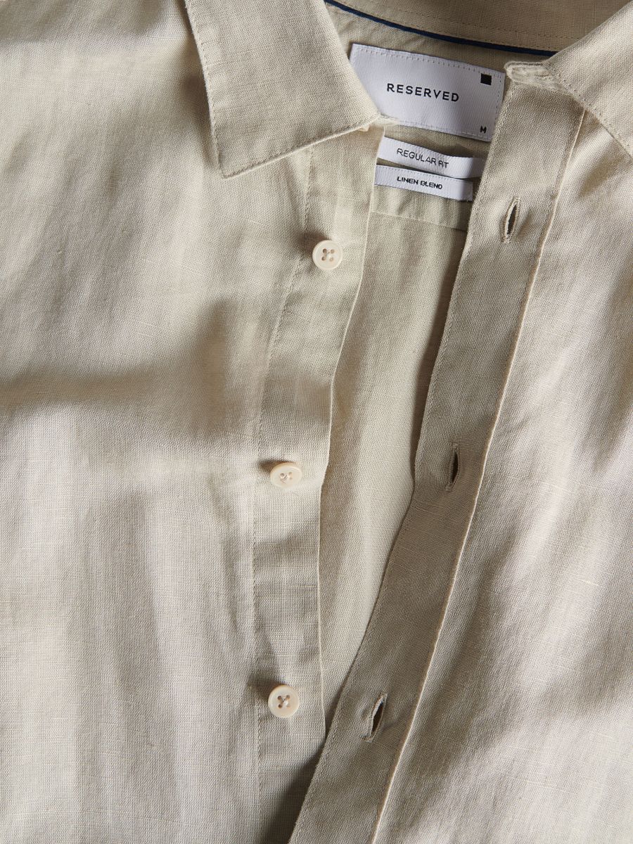 Skjorte i hørblanding i regular fit - beige - RESERVED - 2