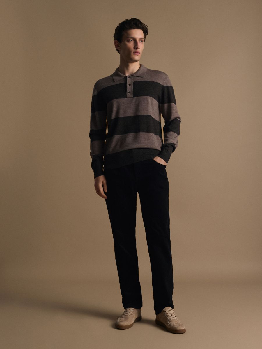 Polo-sweater i merinould - flerfarvet - RESERVED