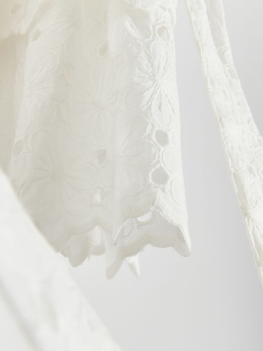 Kleid mit Lochmuster - creme - RESERVED - 4