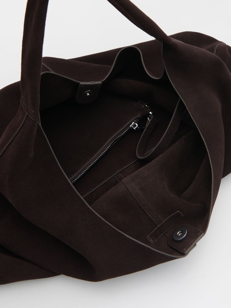 tepiページ Zamszowa torebka shopper z saszetką Kolor ciemnobrązowy