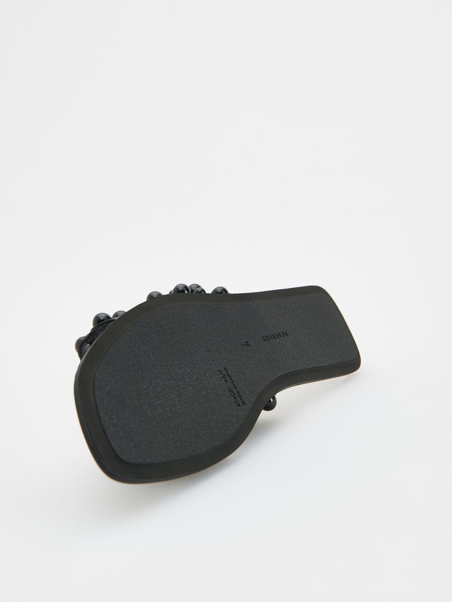 Slides with metal details - black - RESERVED - 4