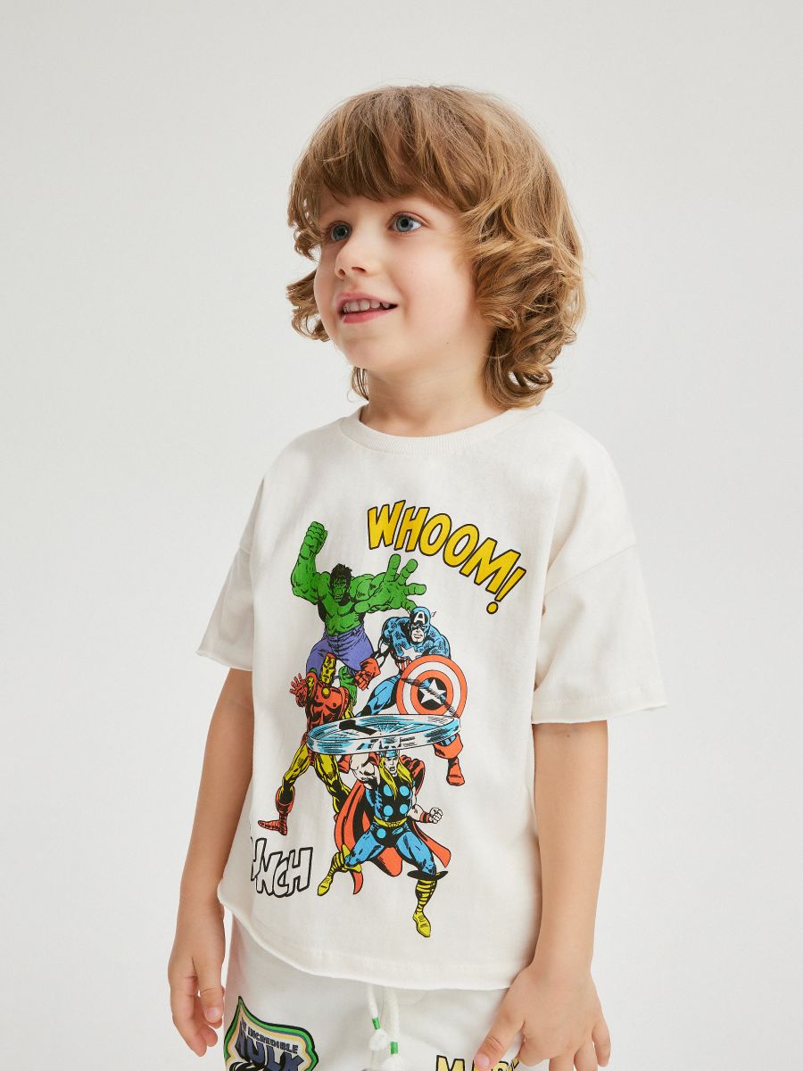 T-shirt con stampa Marvel - panna - RESERVED