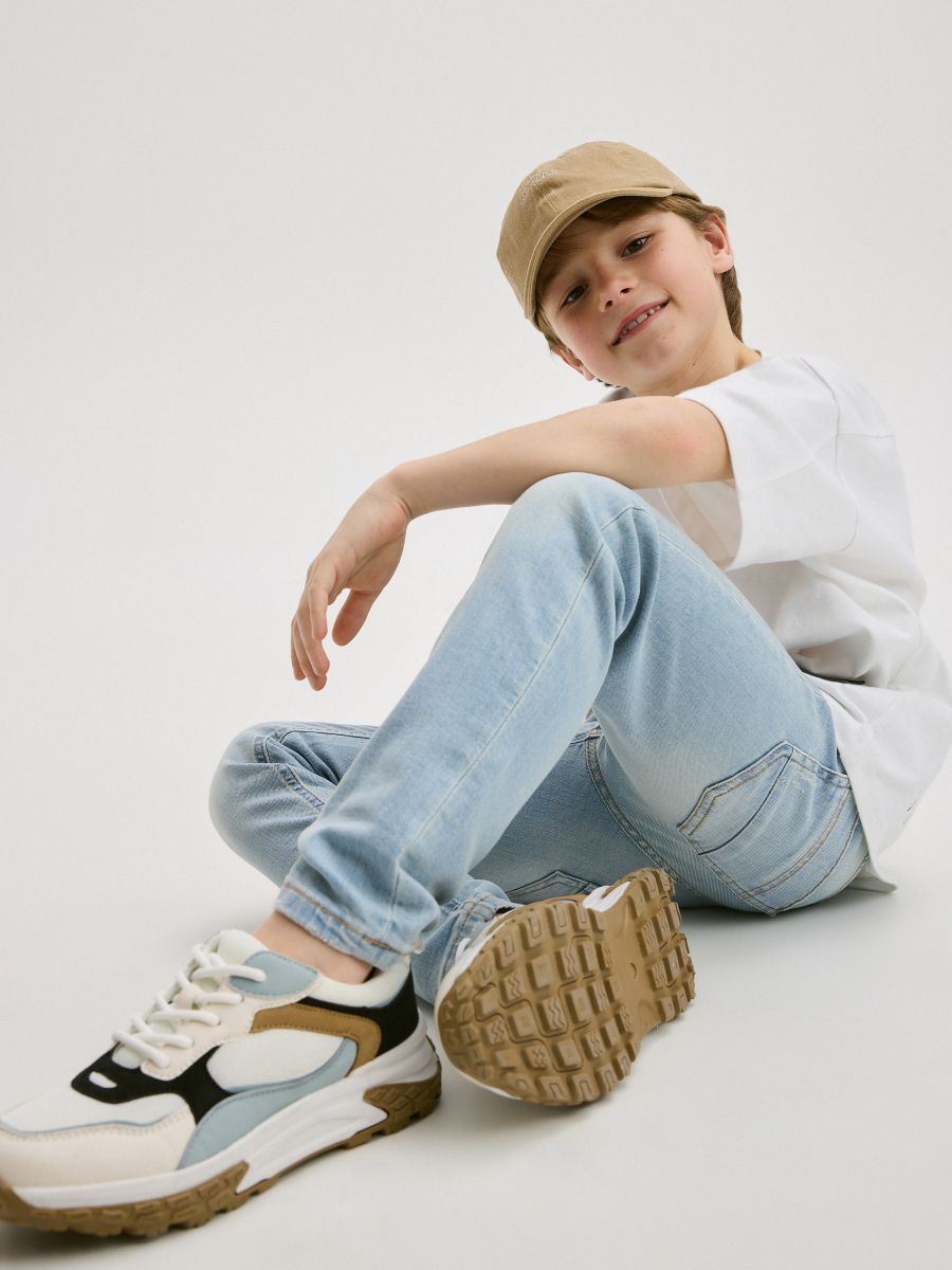 BOYS` JEANS TROUSERS - cин - RESERVED