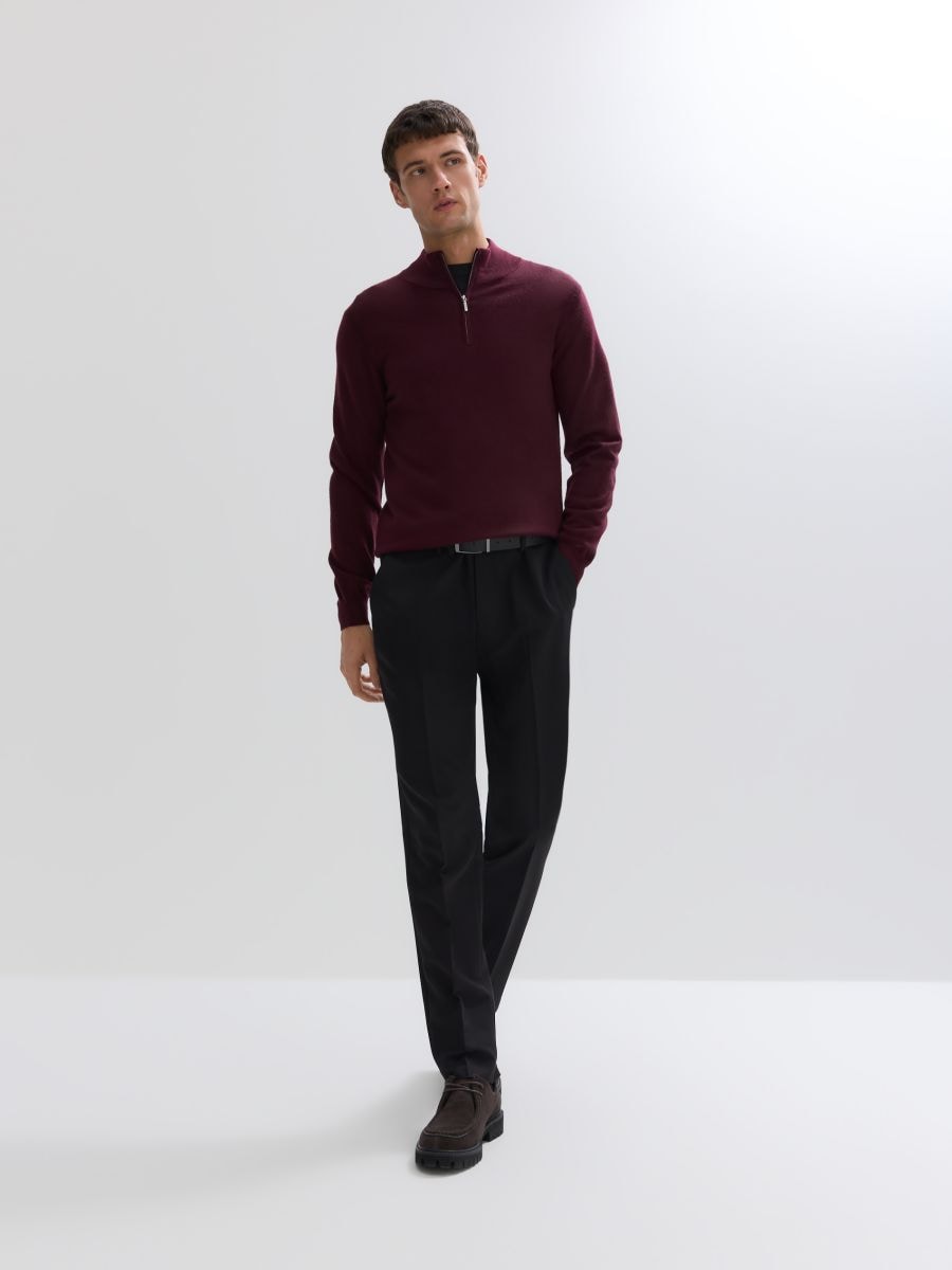 Trøje i merinould med lukning - rødbrun - RESERVED