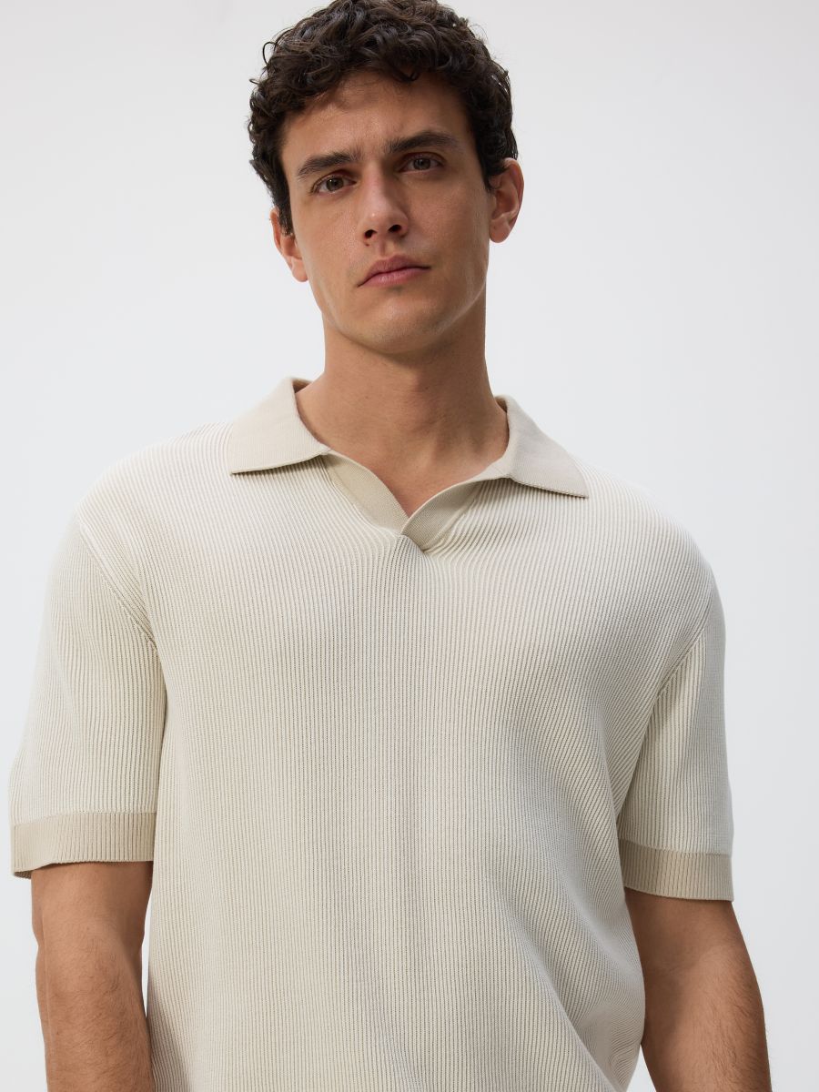 Strukturalny sweter polo - beżowy - RESERVED