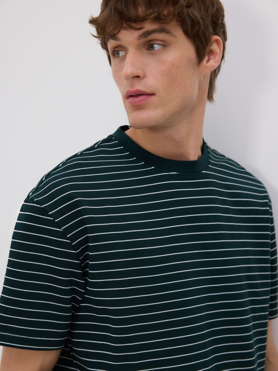 Boxy cut stripe T-shirt - dark green - RESERVED