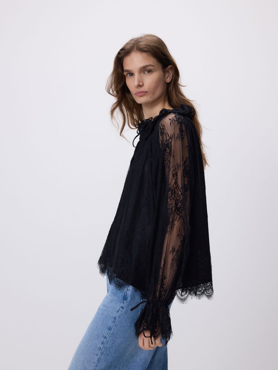 Bluza s čipkom - crno - RESERVED