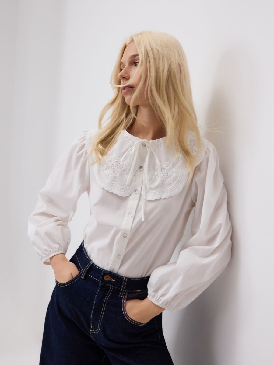 Shirt with decorative collar - white - RESERVED