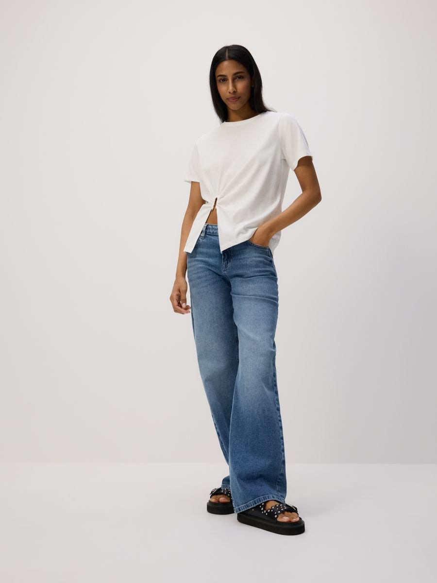 T-shirt with decorative cut-out - cream - RESERVED - 2