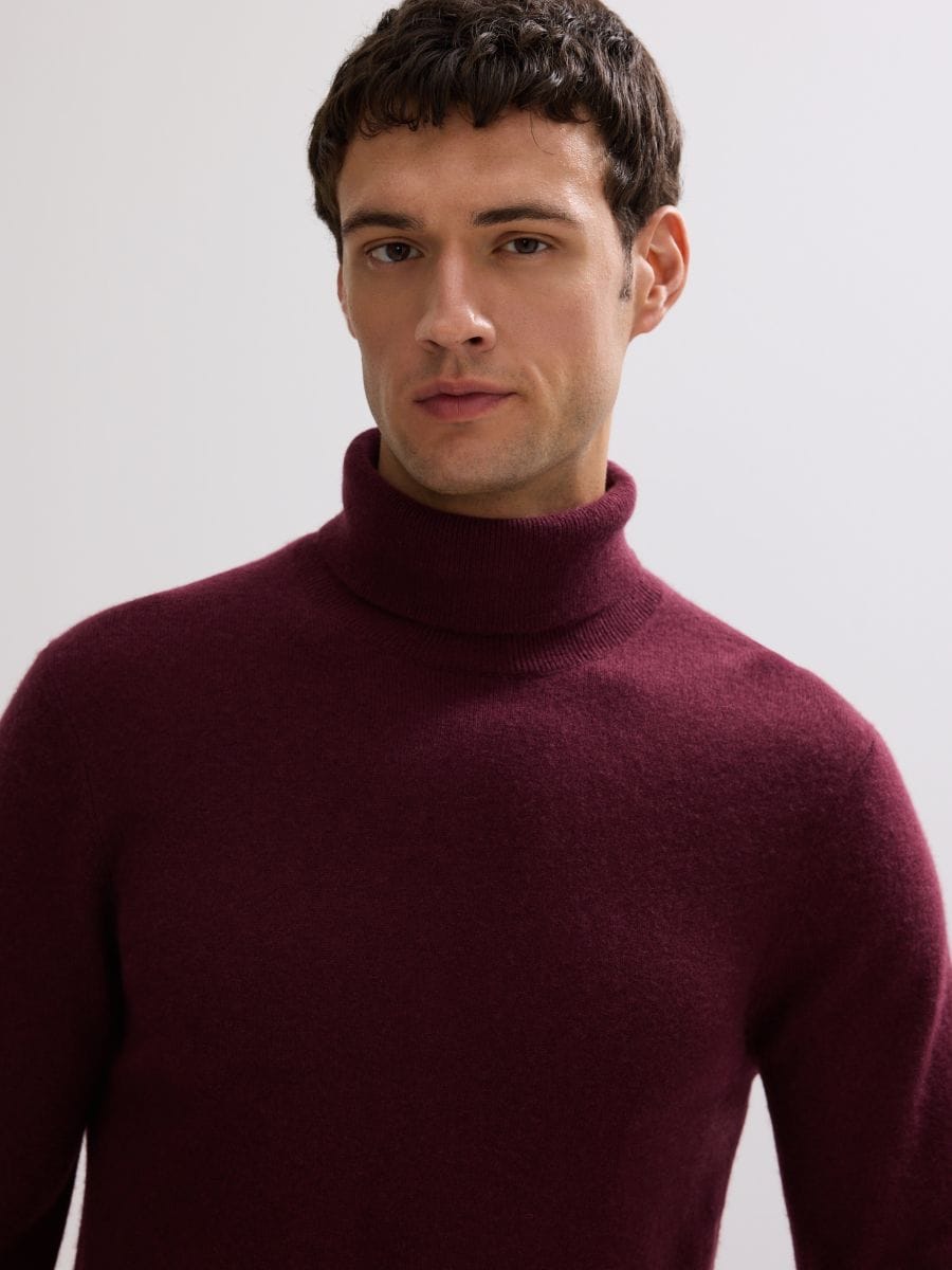 Turtleneck with cashmere blend - maroon - RESERVED
