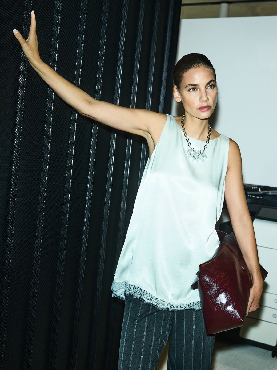 Szatén top csipkével - krémszínű - RESERVED