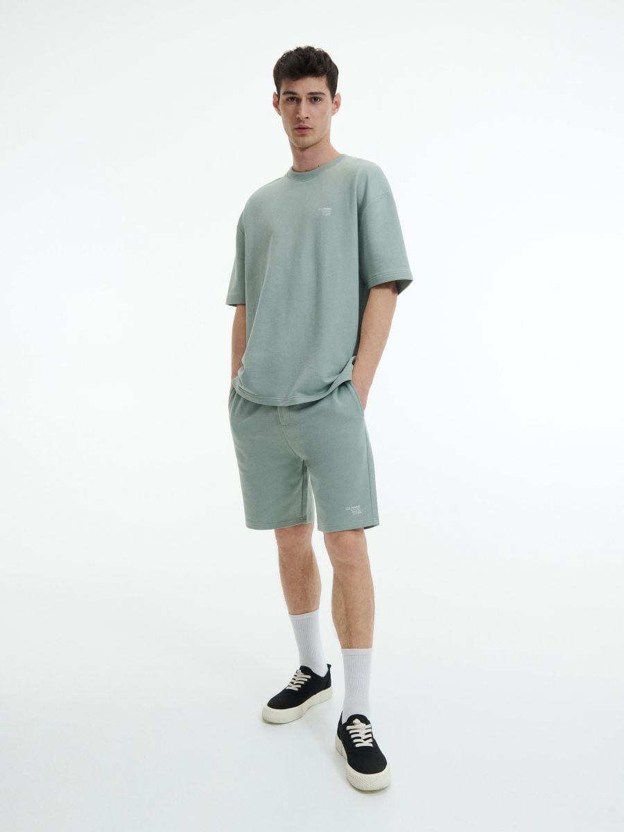 Cotton rich sweat shorts Color pale green RESERVED 4432L 07X