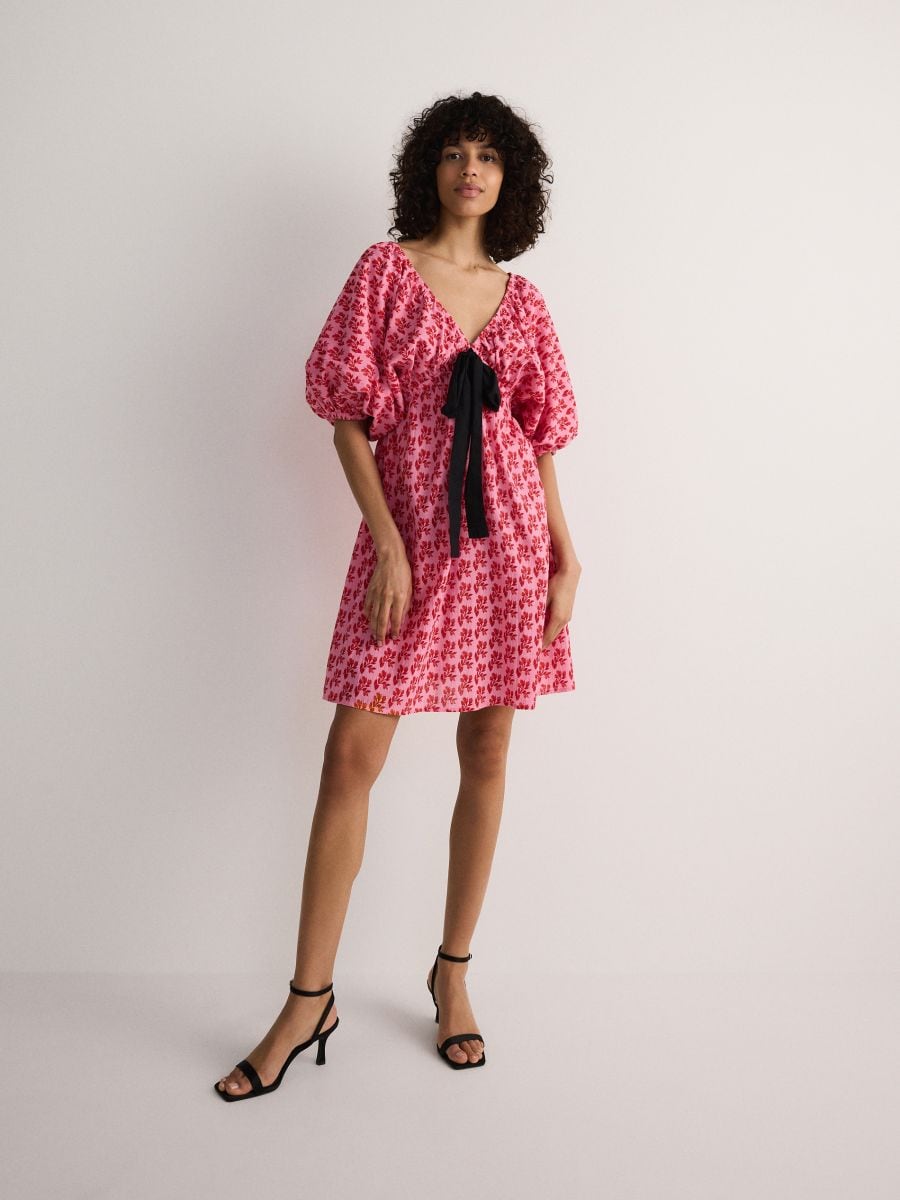 Kleid mit dekorativem Bindedetail - bunt - RESERVED - 2