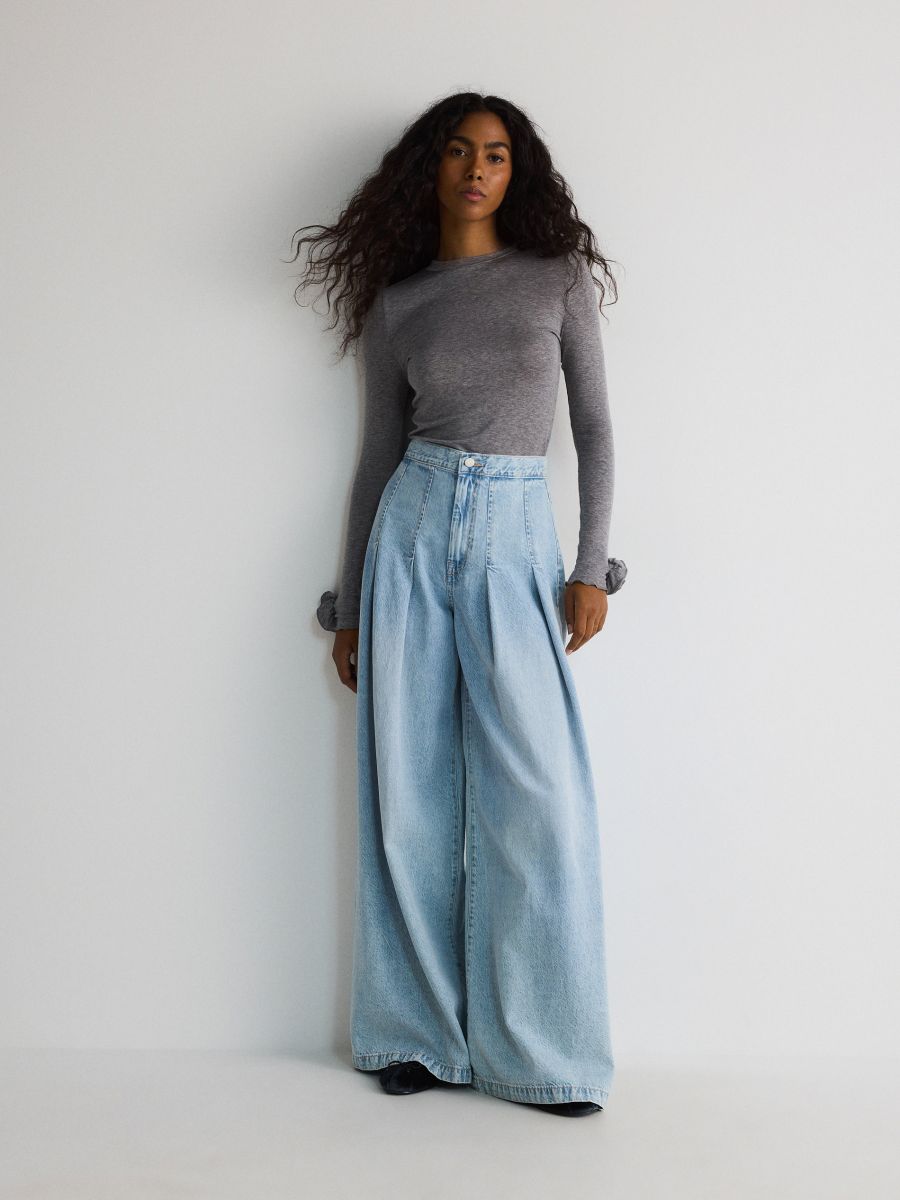 Wide-Leg-Jeans mit Plissees - blau - RESERVED
