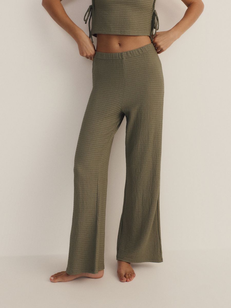 Zweiteiliges Pyjama-Set mit Bindedetails - helles Olivgrün - RESERVED - 4