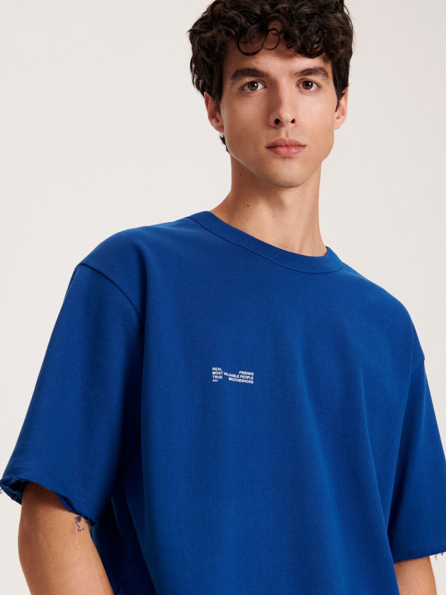 Oversized T-shirt met reliëfprint - blauw - RESERVED