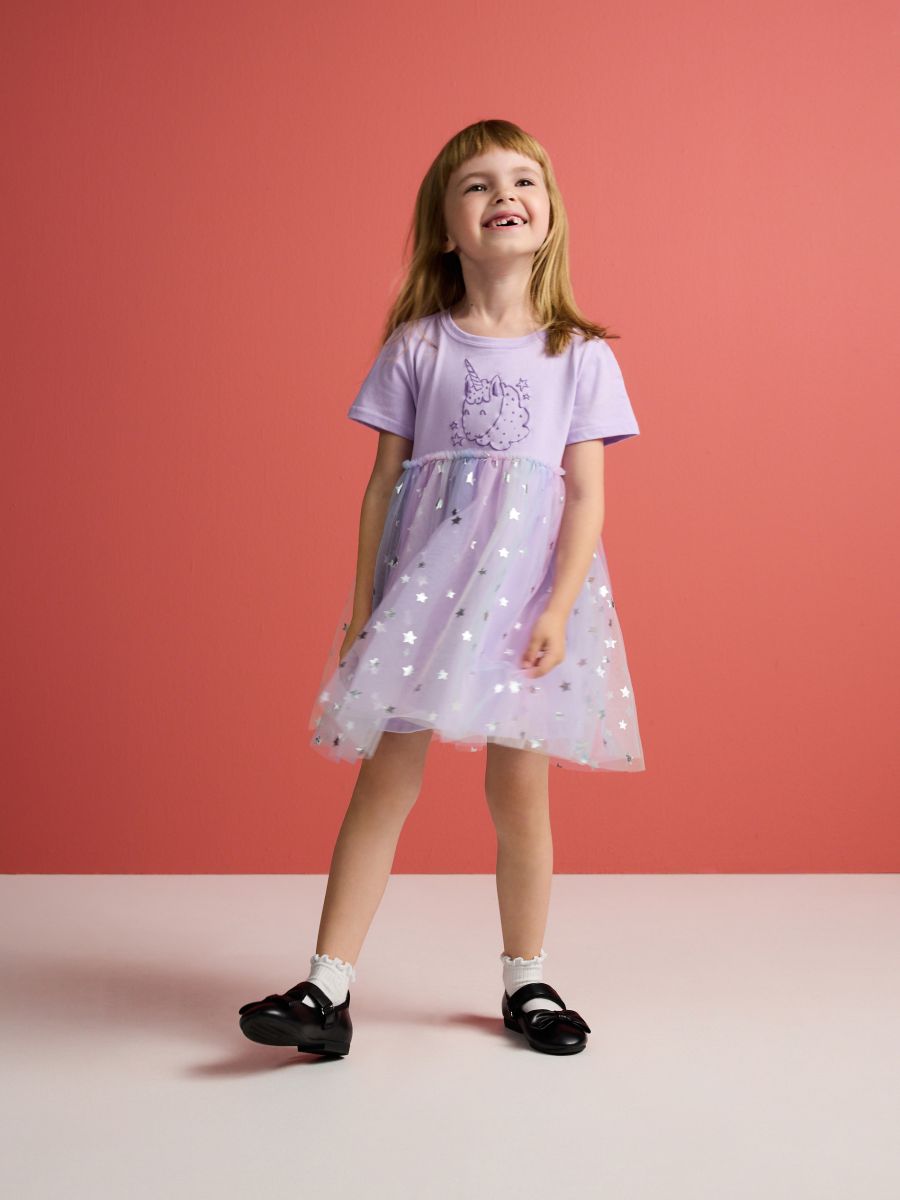 Baumwollkleid mit Tüllsaum - lavendel - RESERVED