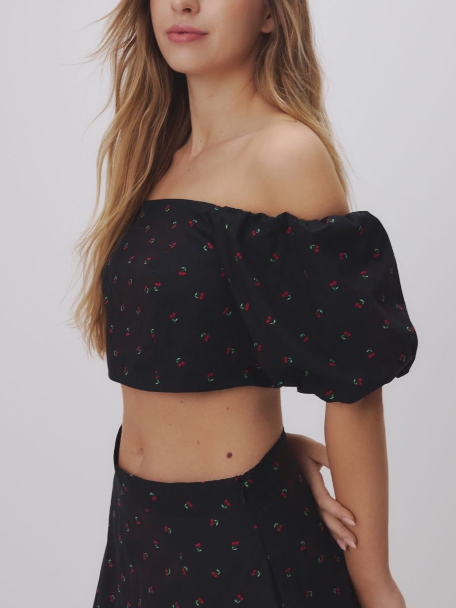 Cropped off shoulder top - multicolor - RESERVED - 3